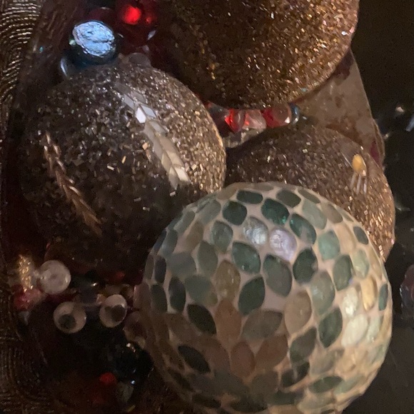 Mosaic gold, green and sliver balls. With beautiful Gold and Yellow orange dish - Picture 2 of 3